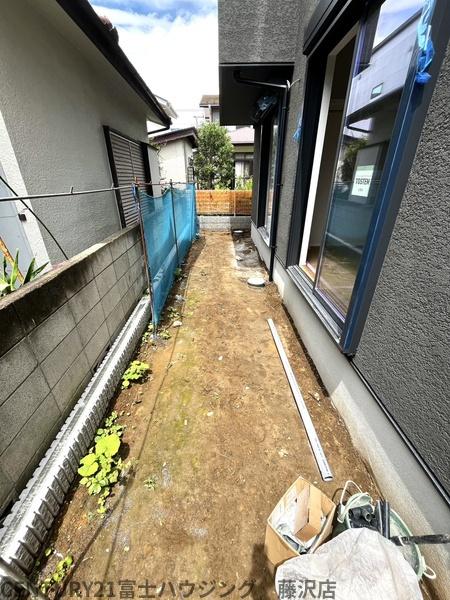 藤沢市鵠沼海岸6丁目3　新築A棟　全2棟
