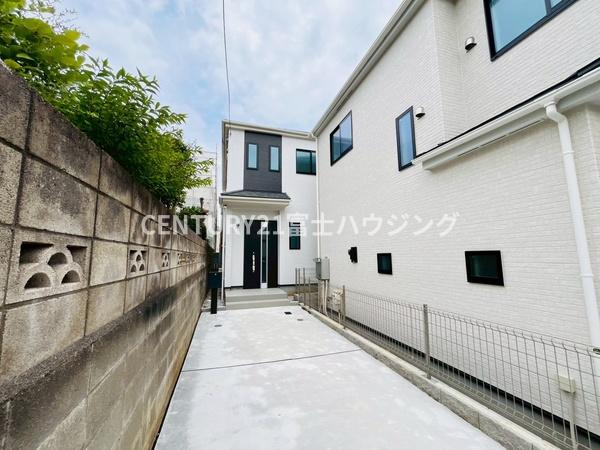 藤沢市亀井野3256番　新築2号棟　全3棟