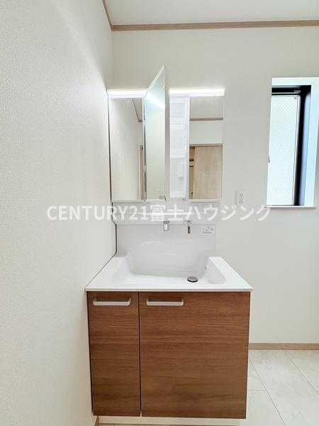 藤沢市亀井野3256番　新築3号棟　全3棟