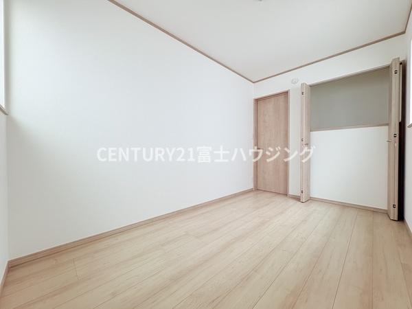 藤沢市亀井野3256番　新築3号棟　全3棟