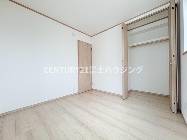 藤沢市亀井野3256番　新築3号棟　全3棟