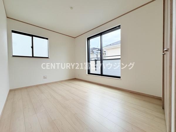 藤沢市亀井野3256番　新築3号棟　全3棟