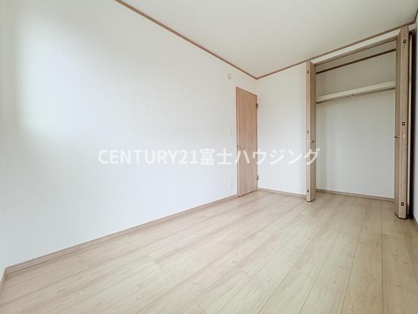 藤沢市亀井野3256番　新築3号棟　全3棟