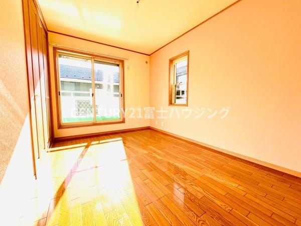 藤沢市円行１丁目の中古一戸建て