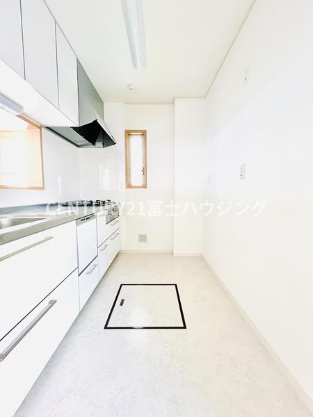 藤沢市円行１丁目の中古一戸建て