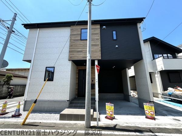 藤沢市片瀬海岸5期　新築2号棟　全3棟