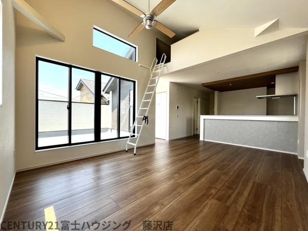 藤沢市片瀬海岸5期　新築2号棟　全3棟