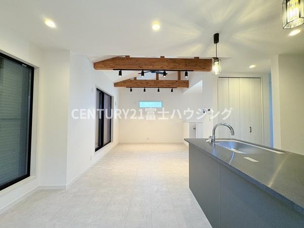 藤沢市亀井野3丁目　新築戸建