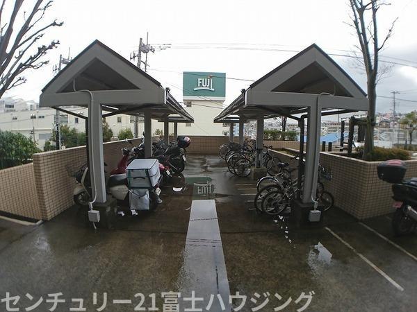 パレスヒルズ石名坂