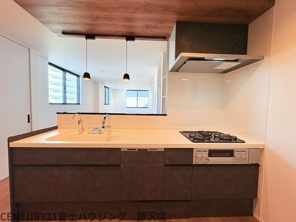 藤沢市鵠沼花沢町 新築1号棟 全3棟(キッチン)