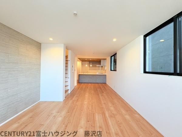 藤沢市鵠沼花沢町　新築2号棟　全3棟