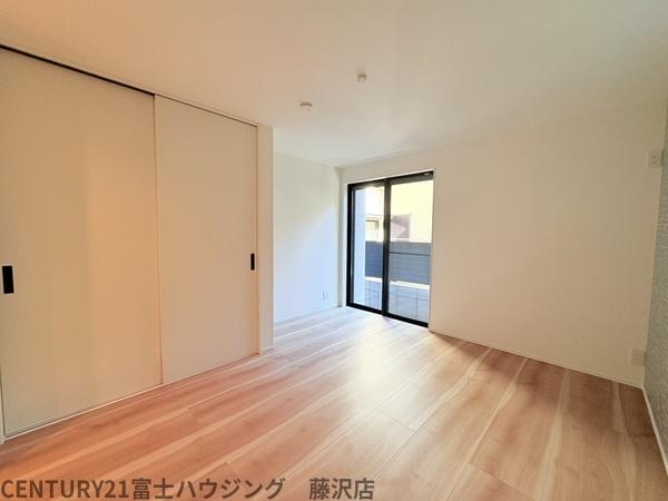 藤沢市鵠沼花沢町 新築3号棟 全3棟(洋室)