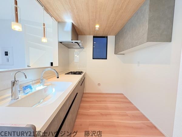 藤沢市鵠沼花沢町 新築3号棟 全3棟(キッチン)