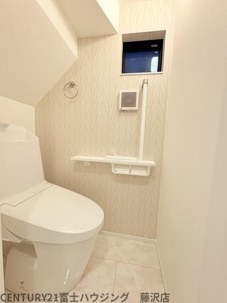 藤沢市鵠沼花沢町 新築3号棟 全3棟(トイレ)