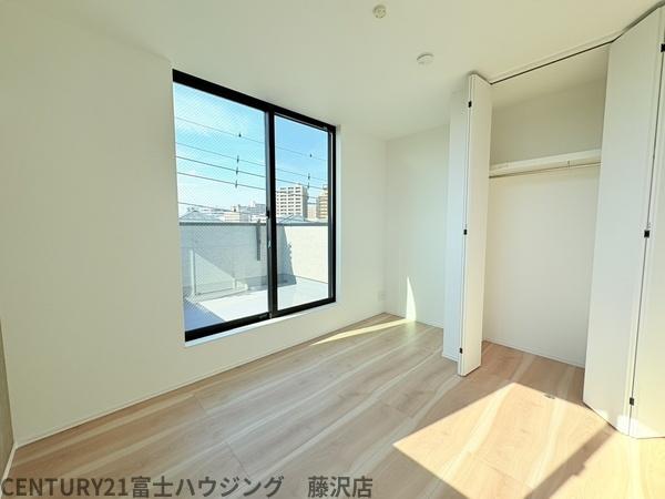 藤沢市鵠沼花沢町 新築3号棟 全3棟(洋室)