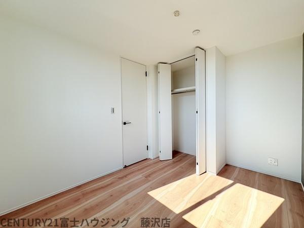 藤沢市鵠沼花沢町 新築3号棟 全3棟(洋室)