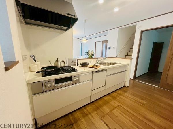 藤沢市鵠沼海岸6丁目4191番　新築A号棟　全2棟