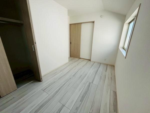 藤沢市鵠沼海岸7丁目　新築2号棟　全3棟