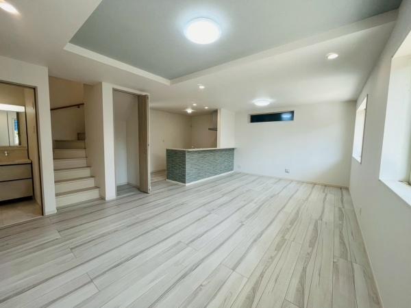 藤沢市鵠沼海岸7丁目　新築2号棟　全3棟