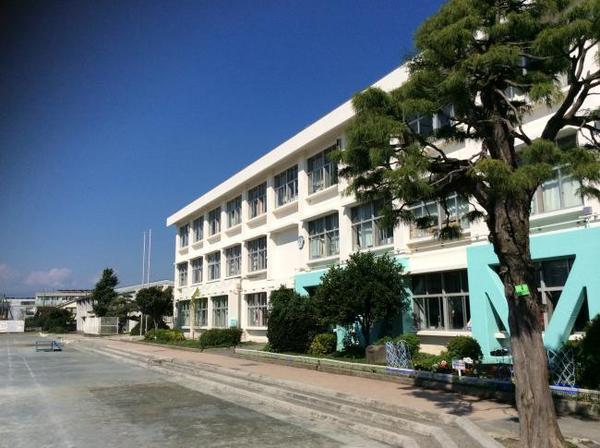 藤沢市長後の土地(長後小学校)