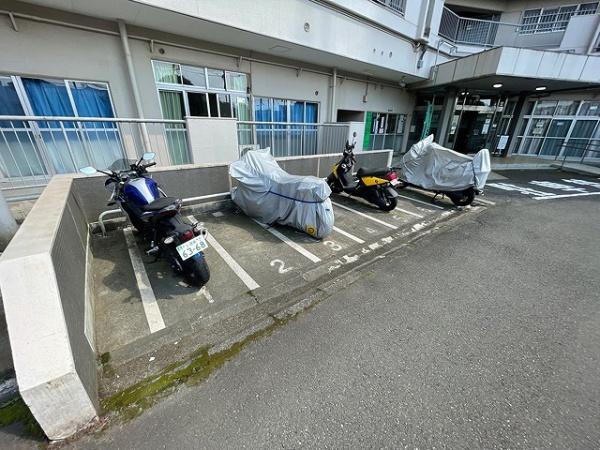 六会駅前高層住宅