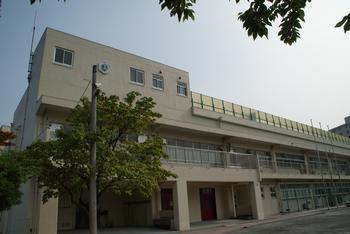 ニュー大船マンション(横浜市立西本郷小学校)