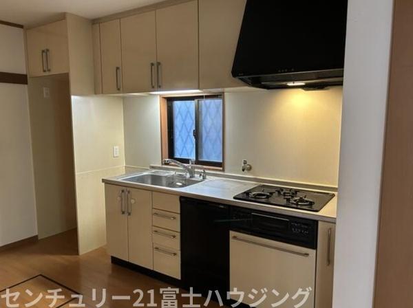 藤沢市鵠沼海岸4丁目　中古戸建