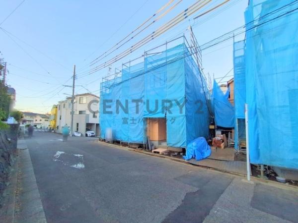 藤沢市藤が岡3丁目8番　新築A号棟　全4棟
