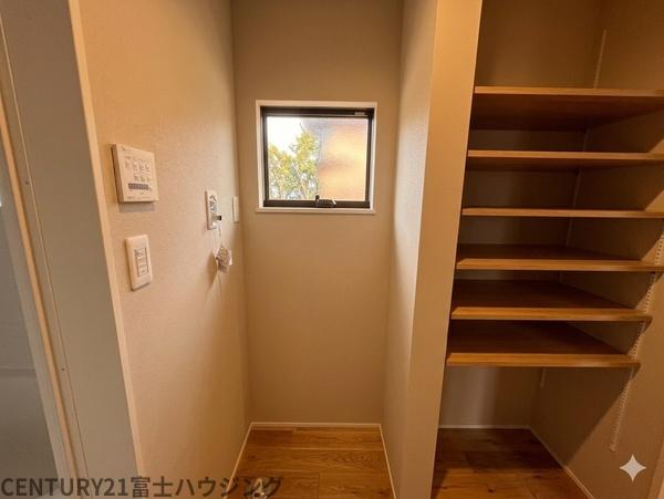 藤沢市片瀬山1丁目　新築2号棟　全2棟