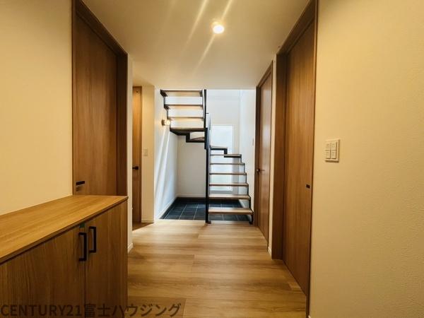 藤沢市片瀬山1丁目　新築2号棟　全3棟