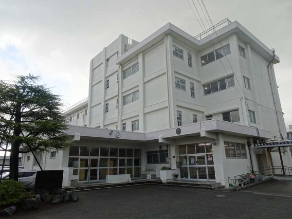 平塚市出縄の中古一戸建て(平塚市立山城中学校)