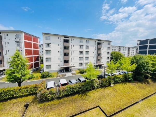 平塚高村団地47号棟