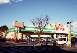 平塚高村団地47号棟(しまむらストアー長持店)