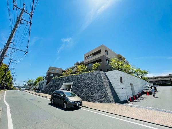 ライオンズテラス本鵠沼ガーデンコート