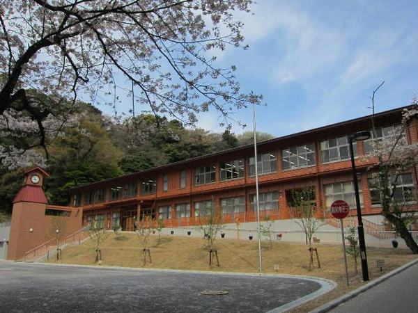ザ・パークハウス鎌倉二階堂(鎌倉市立第二中学校)