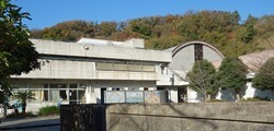 三浦郡葉山町堀内の中古一戸建て(葉山町立葉山中学校)