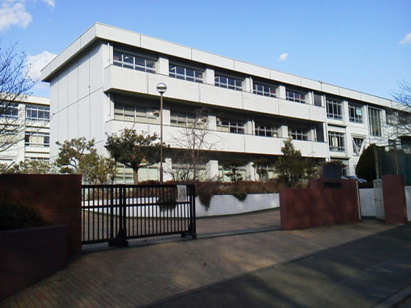 藤沢市大庭の土地(藤沢市立大庭中学校)