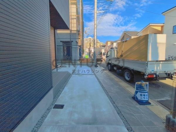 藤沢市本藤沢2丁目2期　新築1号棟　全3棟