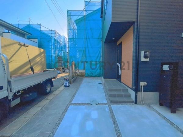 藤沢市本藤沢2丁目2期　新築1号棟　全3棟