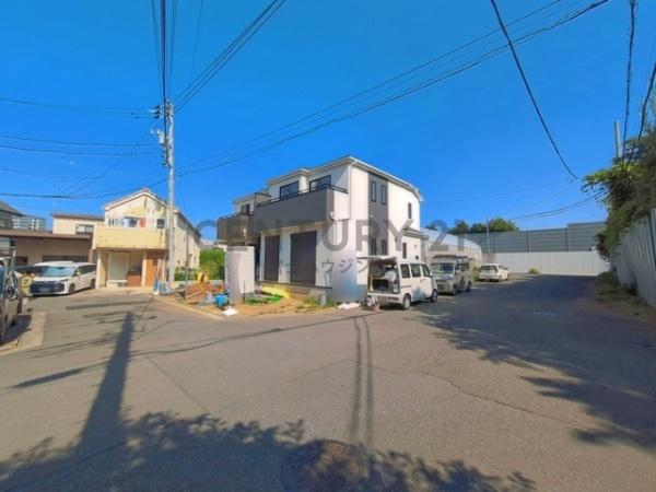 藤沢市葛原2331番　新築B号棟　全2棟