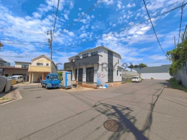 藤沢市葛原2331番　新築B号棟　全2棟
