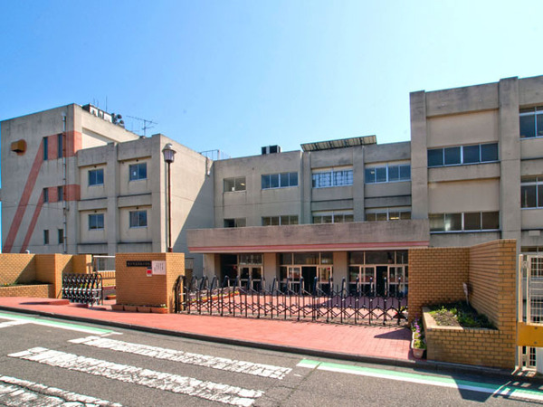 藤沢市並木台１丁目の中古一戸建て(藤沢市立高谷小学校)