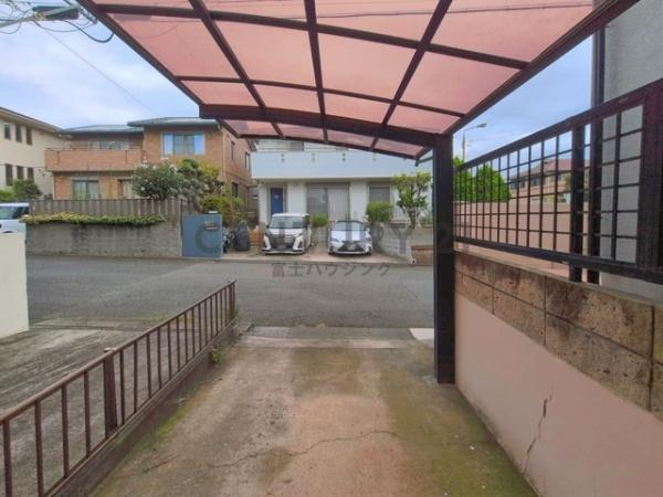 藤沢市本藤沢３丁目の中古一戸建て