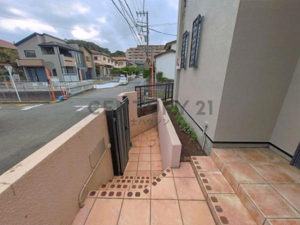 藤沢市本藤沢３丁目の中古一戸建て
