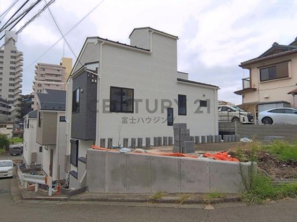 藤沢市善行坂2丁目　新築4号棟　全4棟