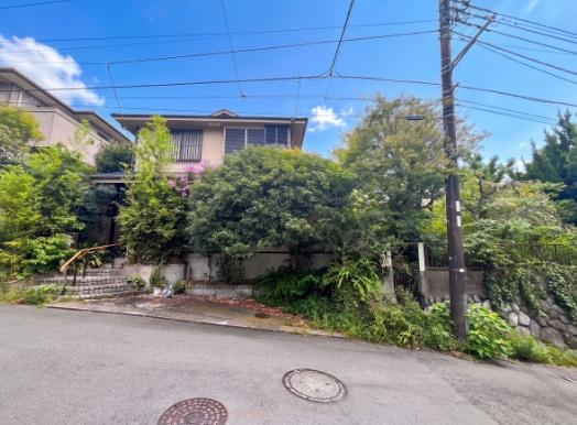 鎌倉市津西1丁目　売地