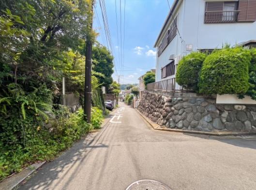 鎌倉市津西1丁目　売地