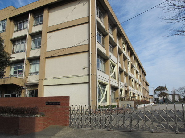 藤沢市亀井野１丁目の土地(藤沢市立亀井野小学校)