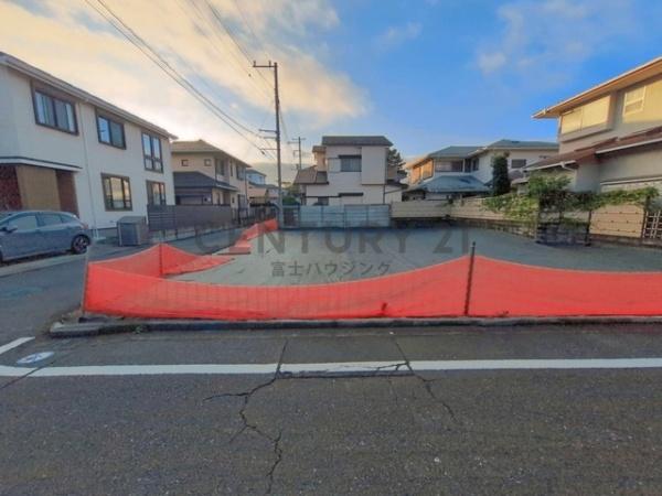 藤沢市鵠沼松が岡　売地1　全2区画