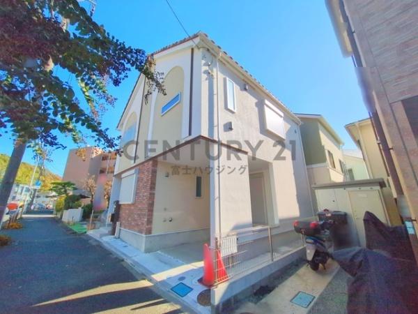 藤沢市鵠沼神明４丁目の中古一戸建て